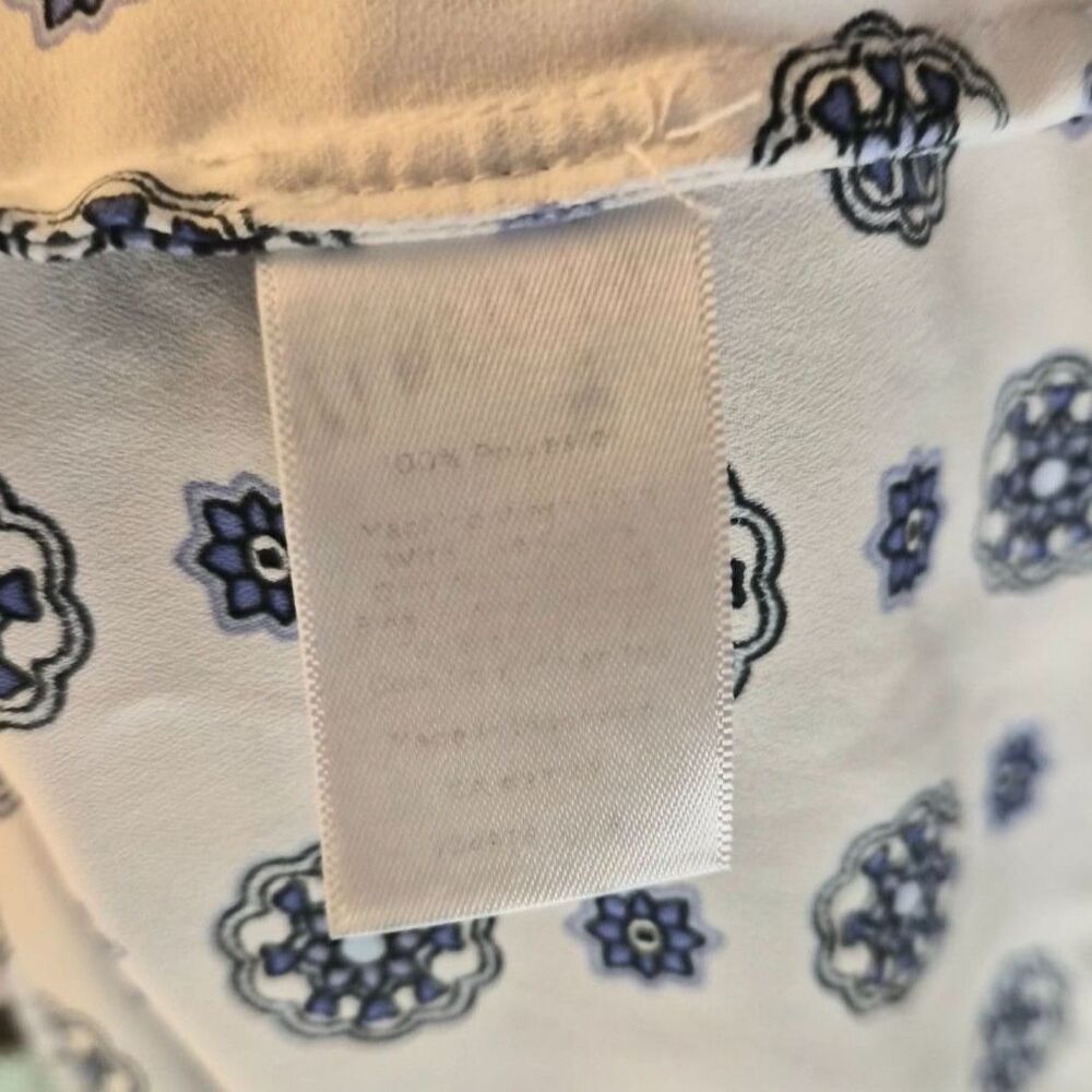 Talbots Medallion Print Sleeveless Blouse XL Preppy Coastal Chic Top V Neck - Picture 4 of 9